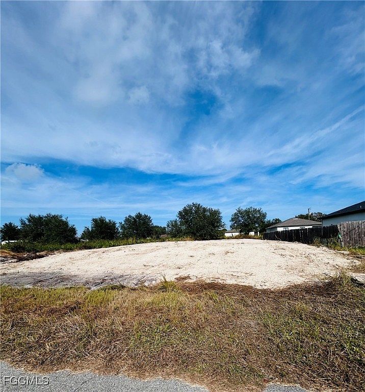 2610 58th St W Lehigh Acres, FL 33971 - Thumbnail 4