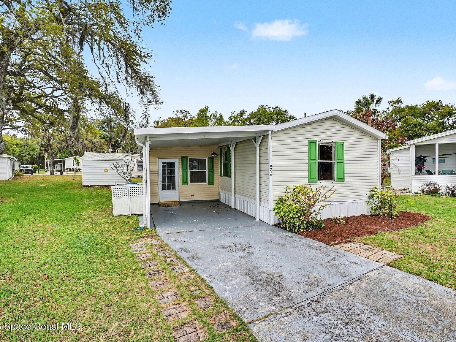 686 Sunrise Ct NE Palm Bay, FL 32907 - Thumbnail 4