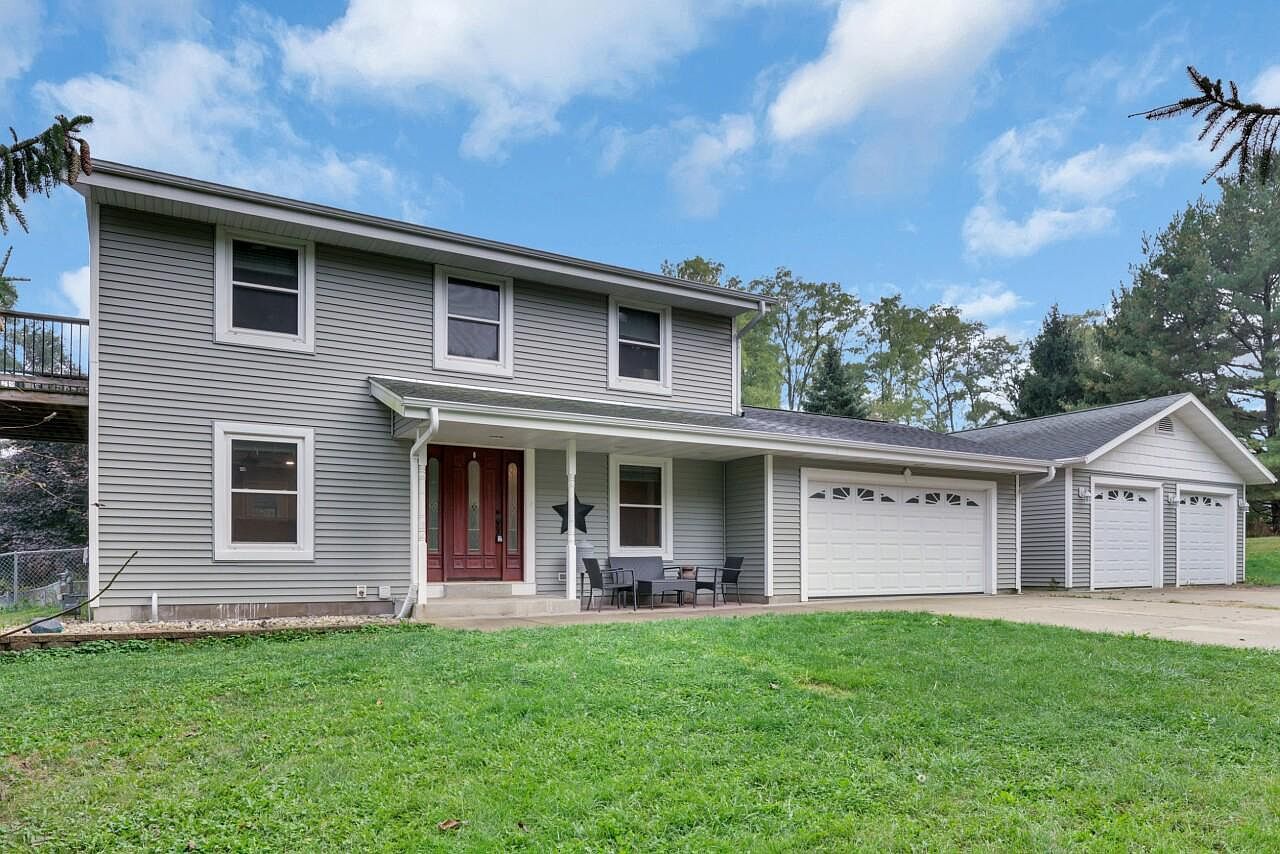 W2585 Long Meadow Dr Elkhorn, WI 53121 - Thumbnail 4