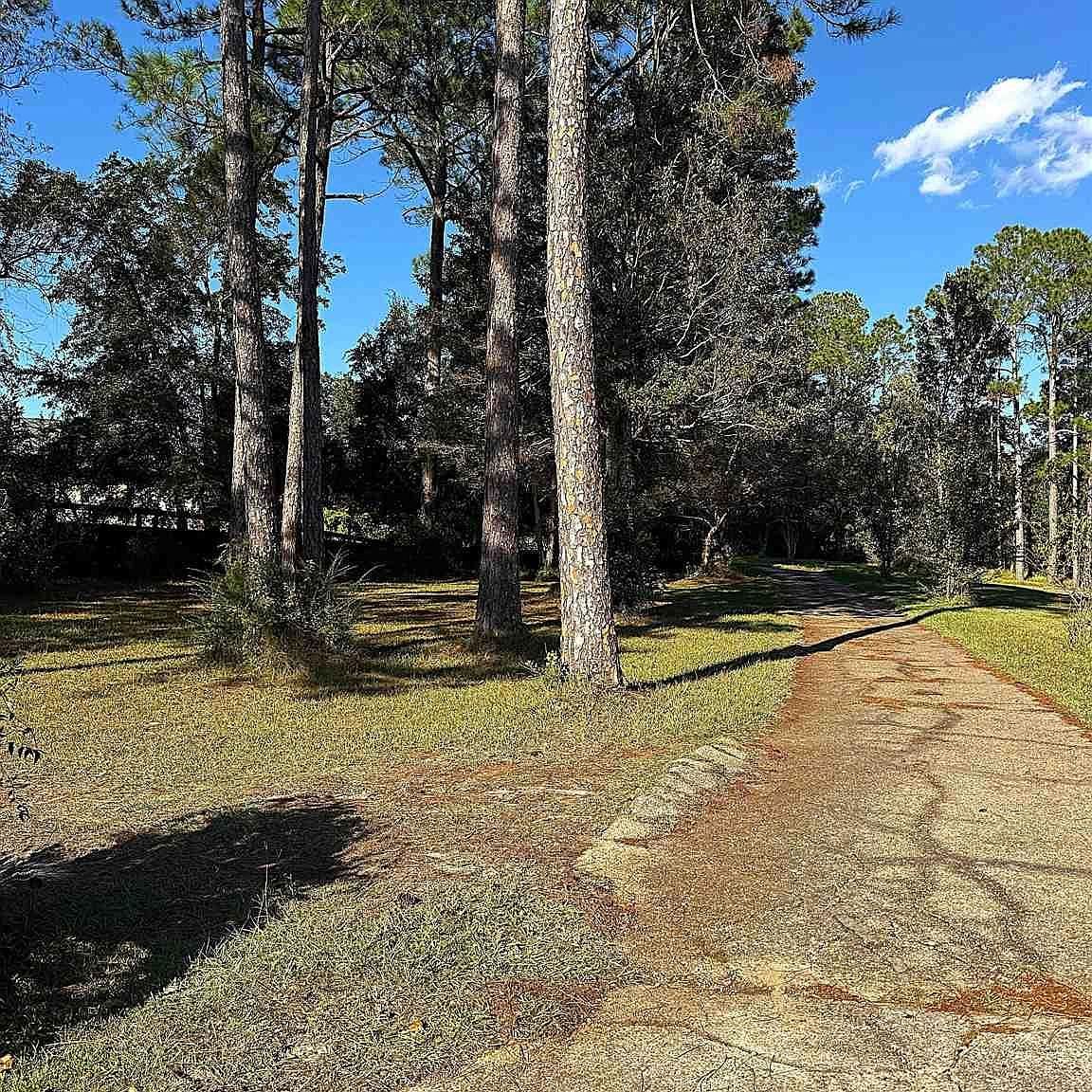 210 Man O War Cir, Cantonment, FL, 32533 - Thumbnail 4