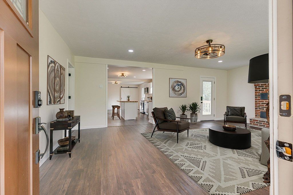 4470 Mountain Rd Cedar Bluff, VA 24609 - Thumbnail 4