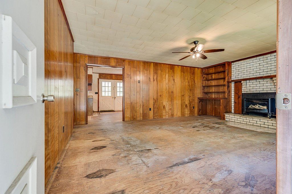 2967 Elkins Branch Rd Grundy, VA 24614 - Thumbnail 4