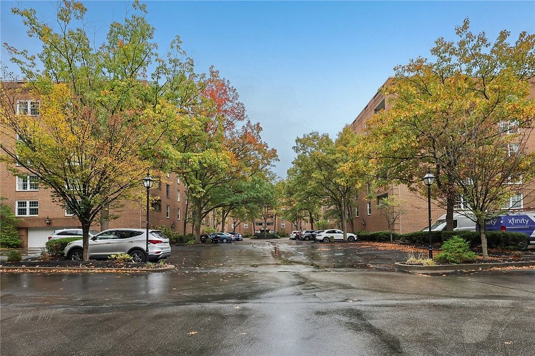 300 Fox Chapel Rd APT 605 Pittsburgh, PA 15238 - Thumbnail 4