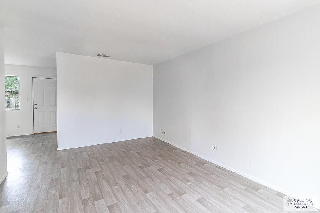 225 W Chelo Dr La Feria, TX 78559 - Thumbnail 4