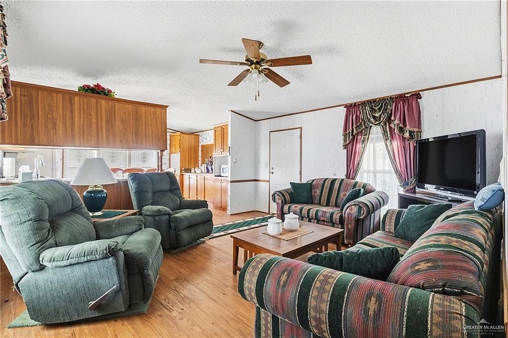 215 S Valley View Rd #15&16 Donna, TX 78537 - Thumbnail 4