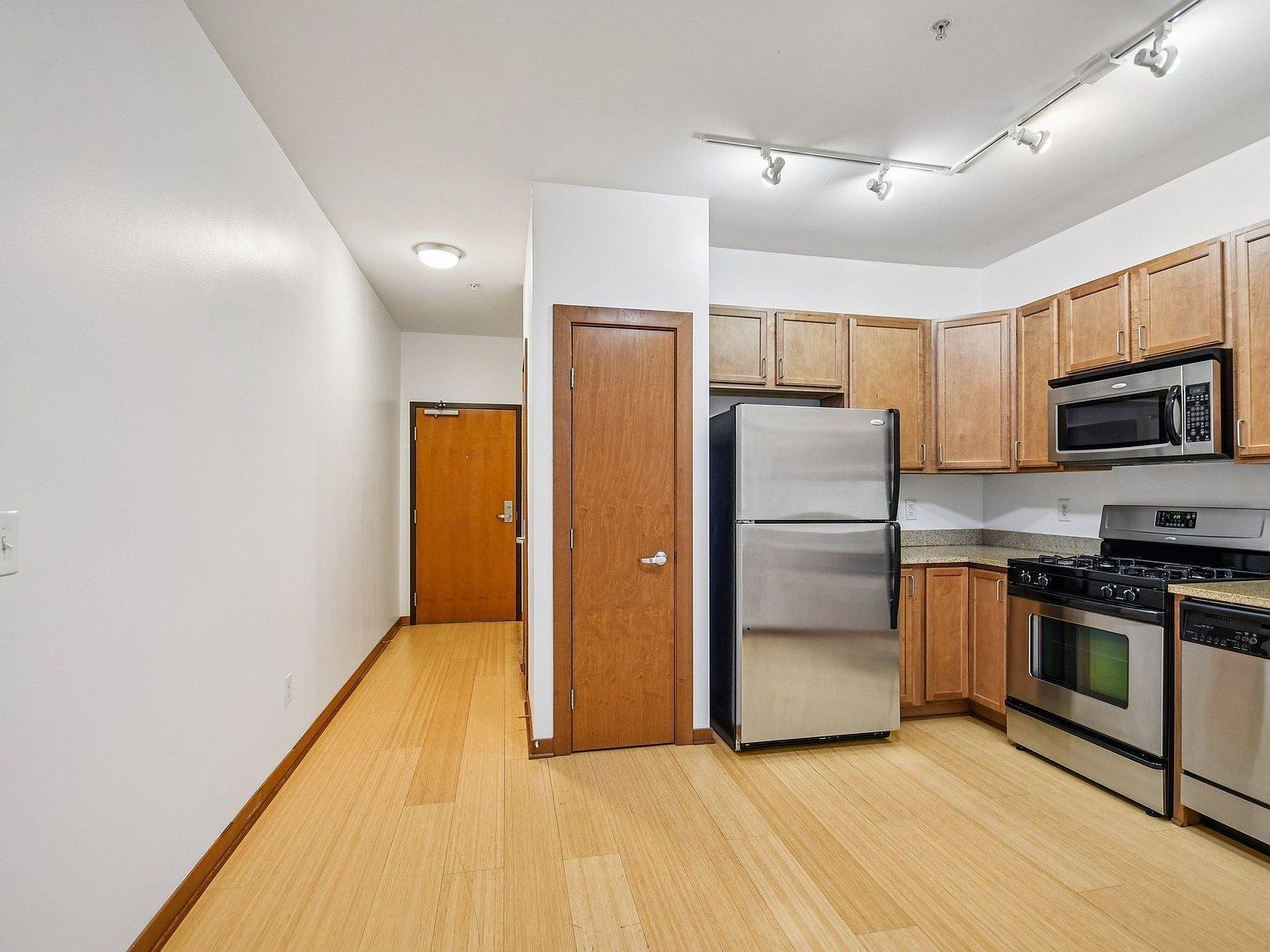 15 E Franklin Ave APT 224 Minneapolis, MN 55404 - Thumbnail 4