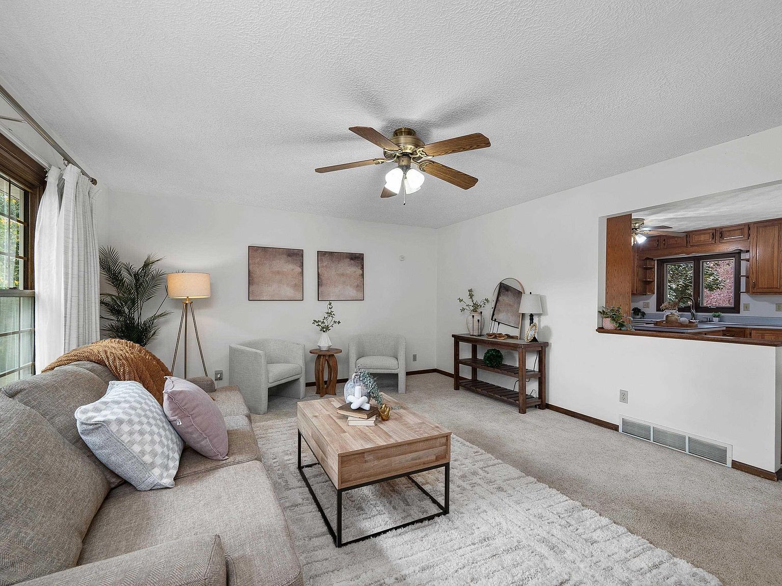 4836 W Pleasant St Davenport, IA 52804 - Thumbnail 4