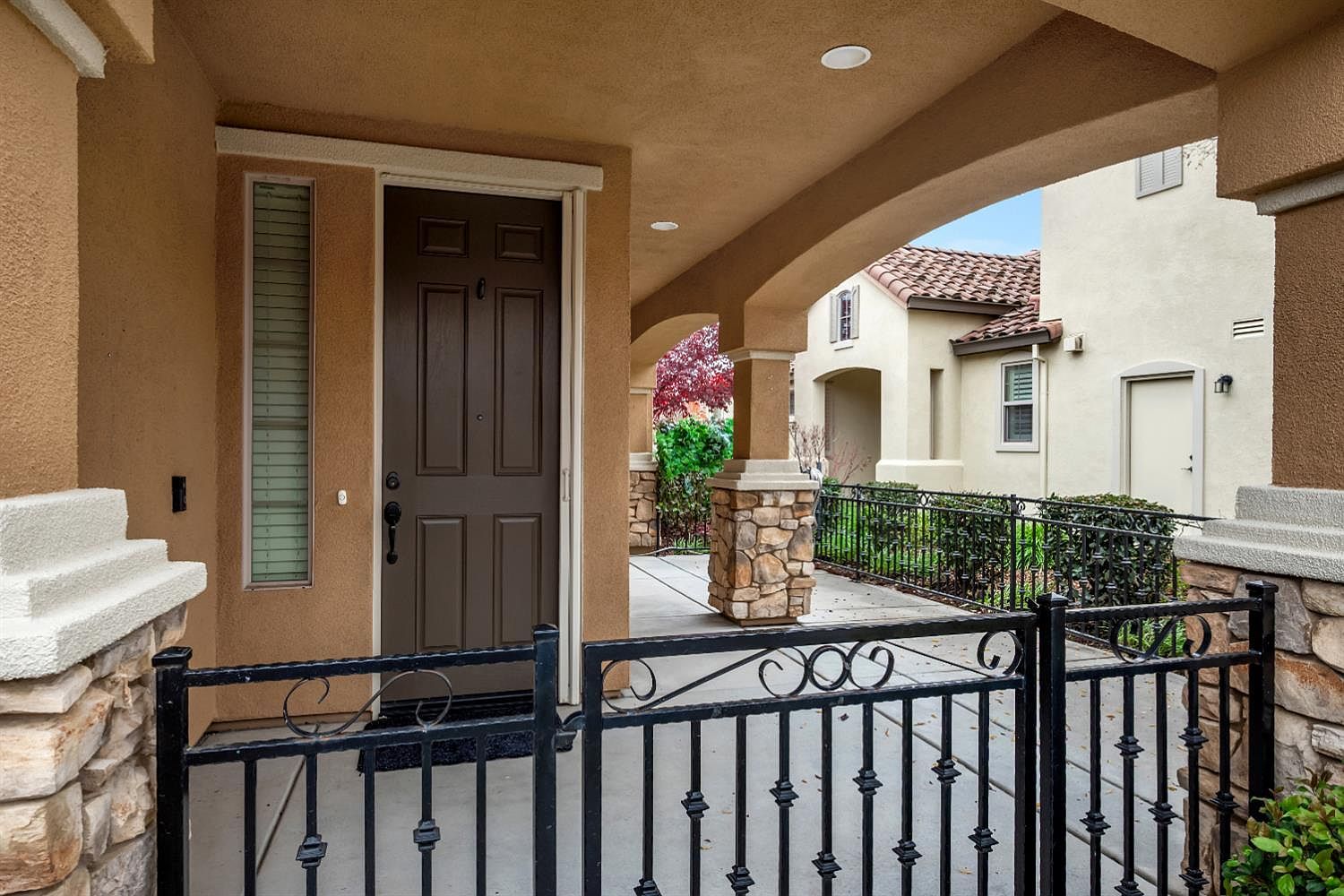 1697 Marseille Ln Roseville, CA 95747 - Thumbnail 4