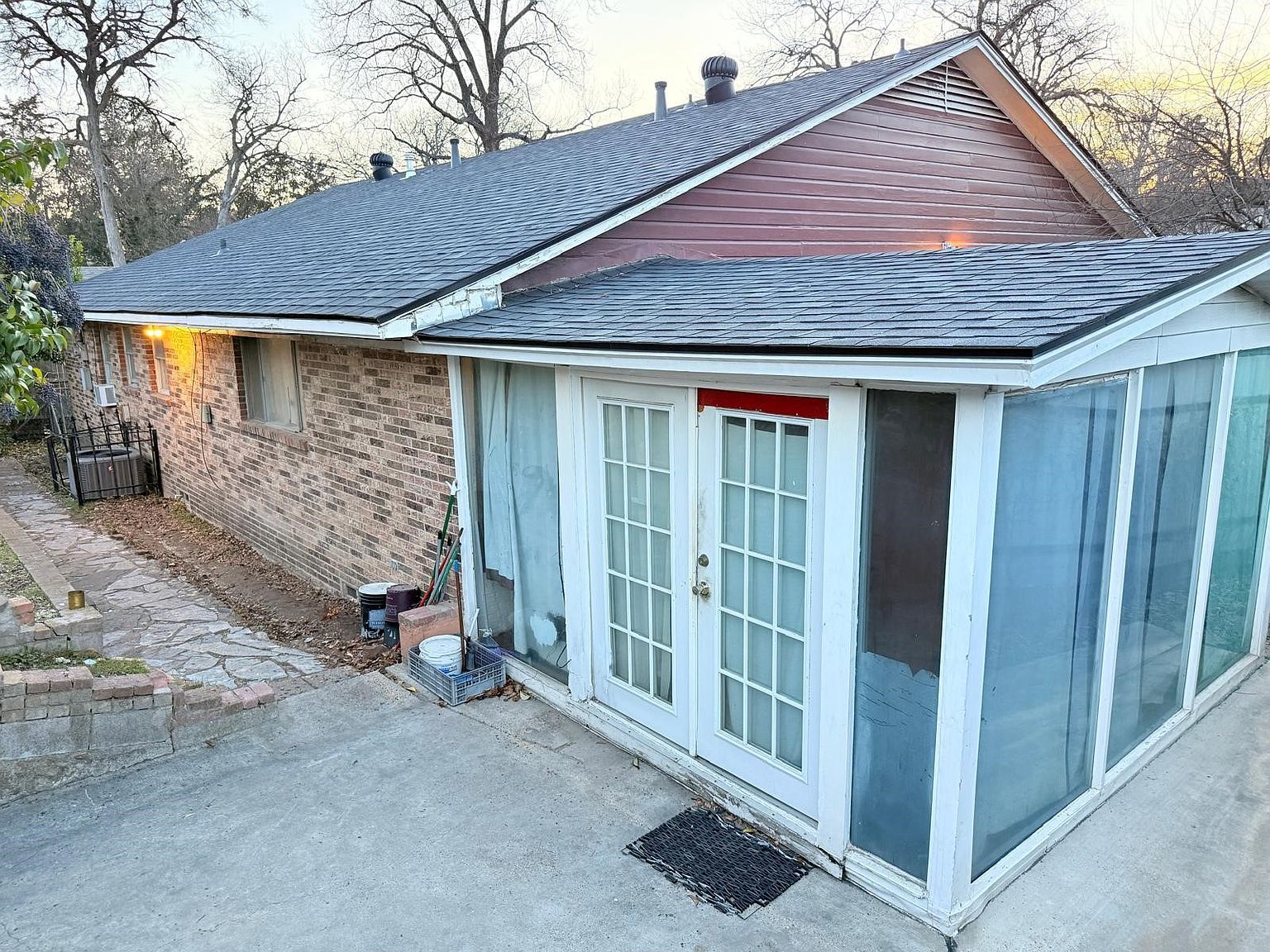 3444 Oak Creek Cir Dallas, TX 75227 - Thumbnail 4