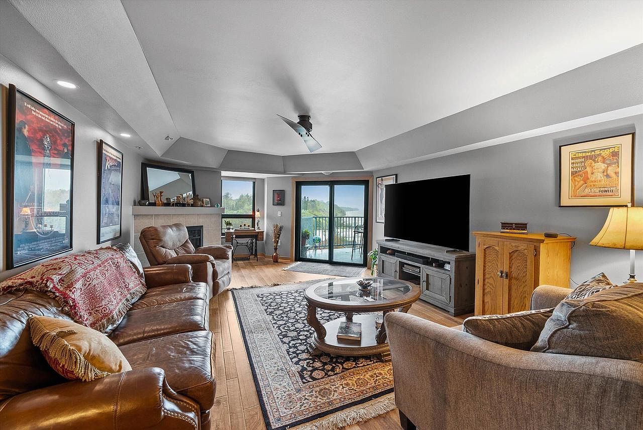 415 N Lake St UNIT 805 Pt Washington, WI 53074 - Thumbnail 4