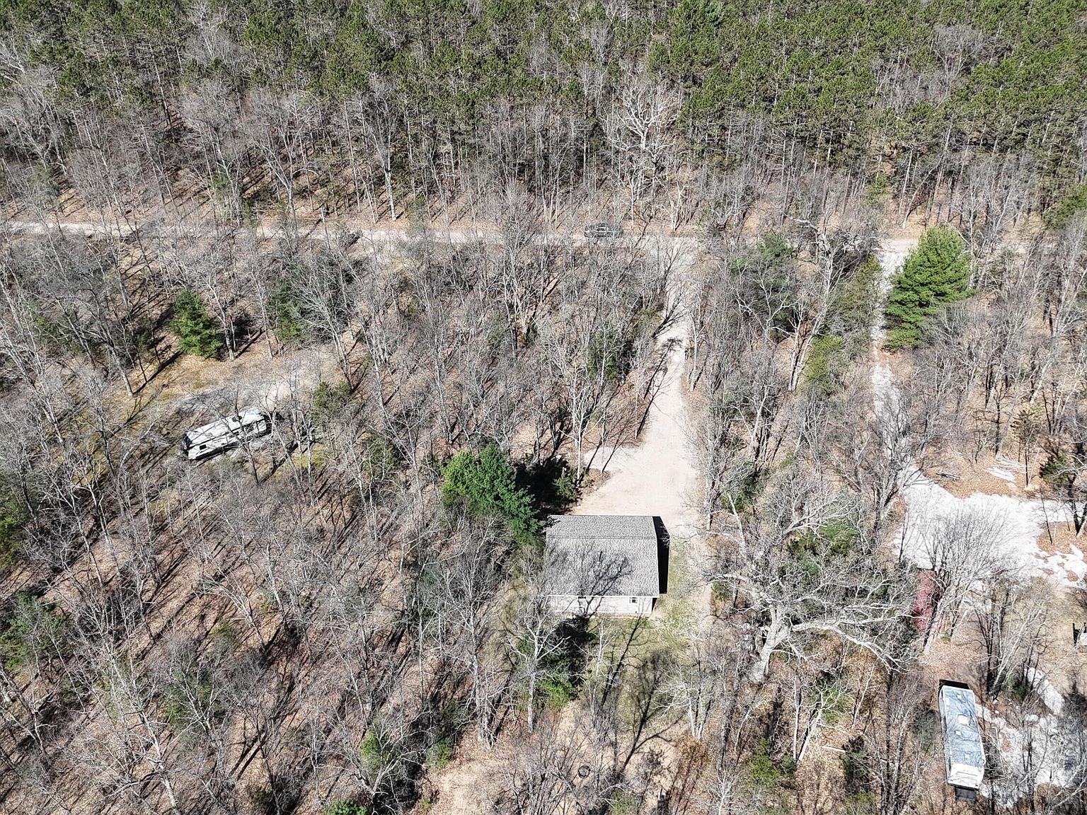 2073 Gunn Rd Manistee, MI 49660 - Thumbnail 4