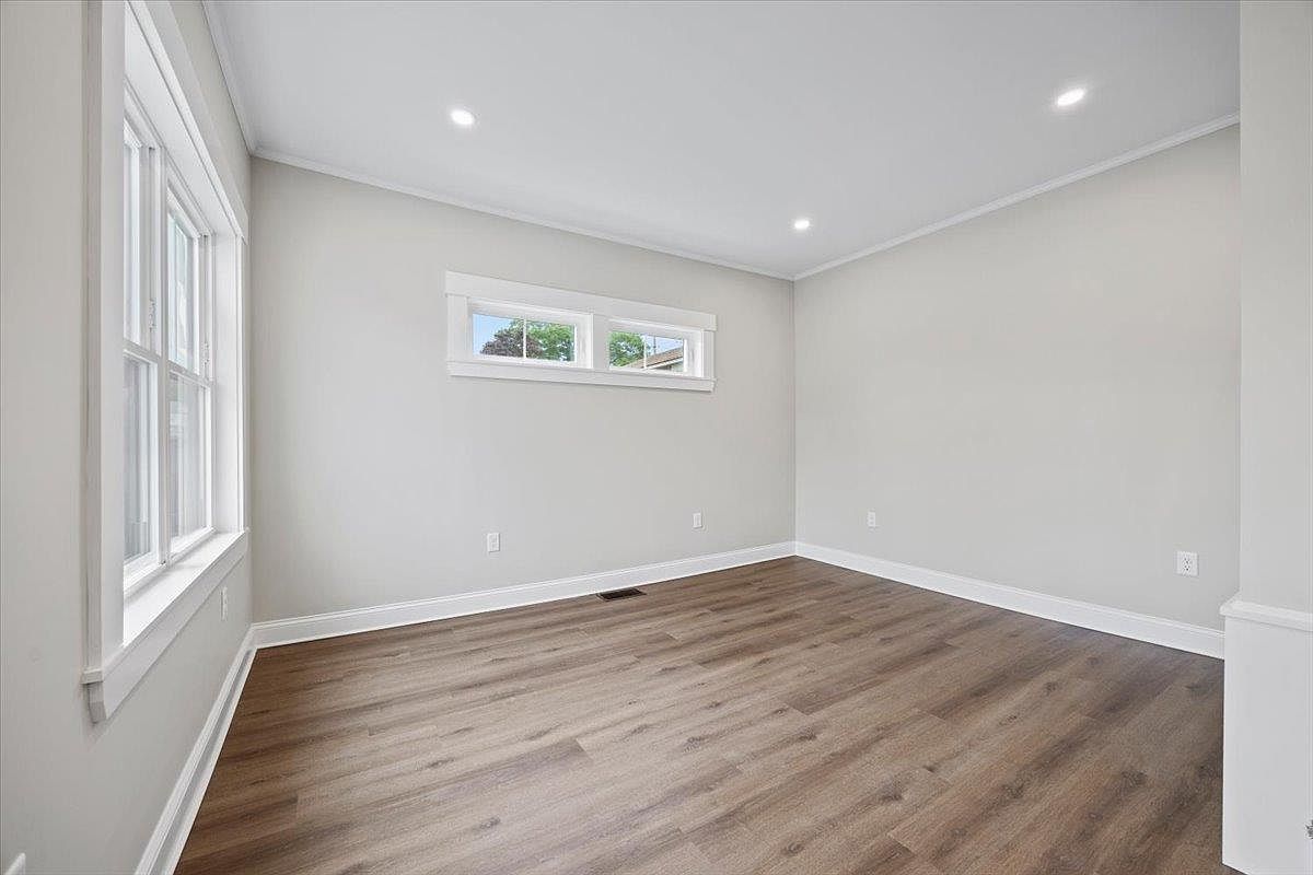 1110 Main St Sanford, ME 04073 - Thumbnail 4