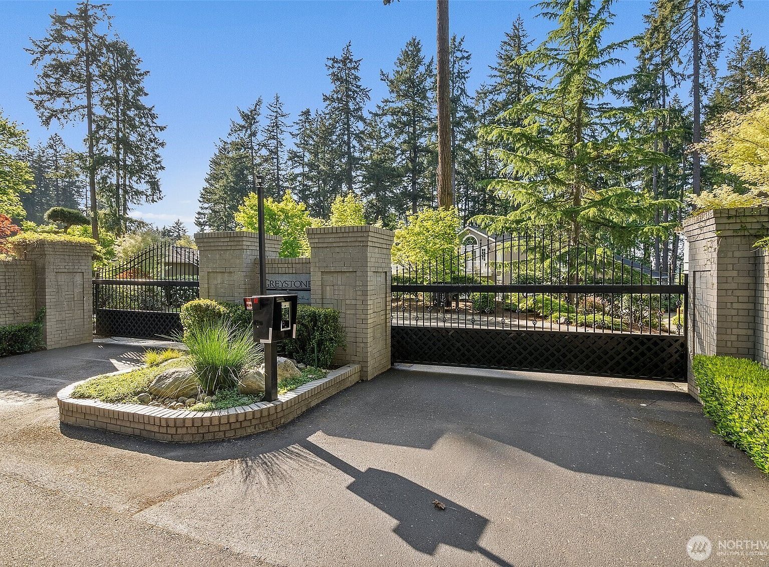 11202 Greystone Dr SW Lakewood, WA 98499 - Thumbnail 4