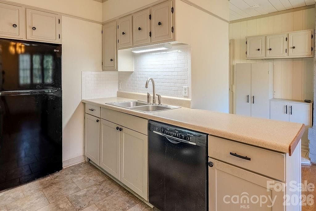 2212 Wayah Rd Franklin, NC 28734 - Thumbnail 4