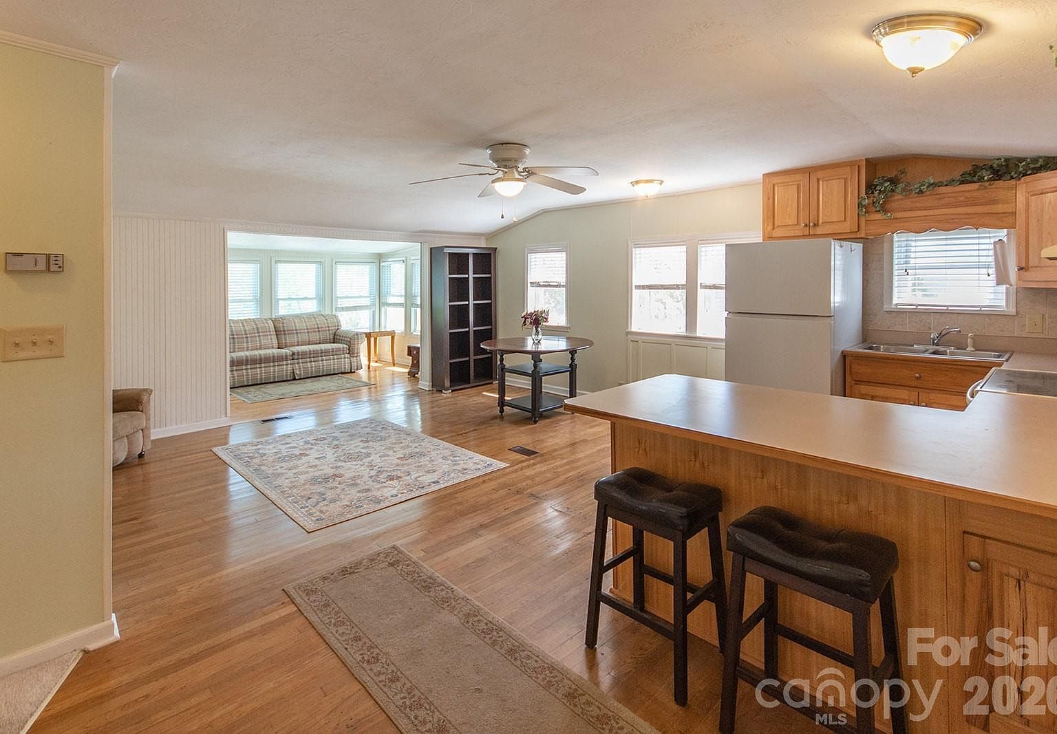 59 S Front St Franklin, NC 28734 - Thumbnail 4