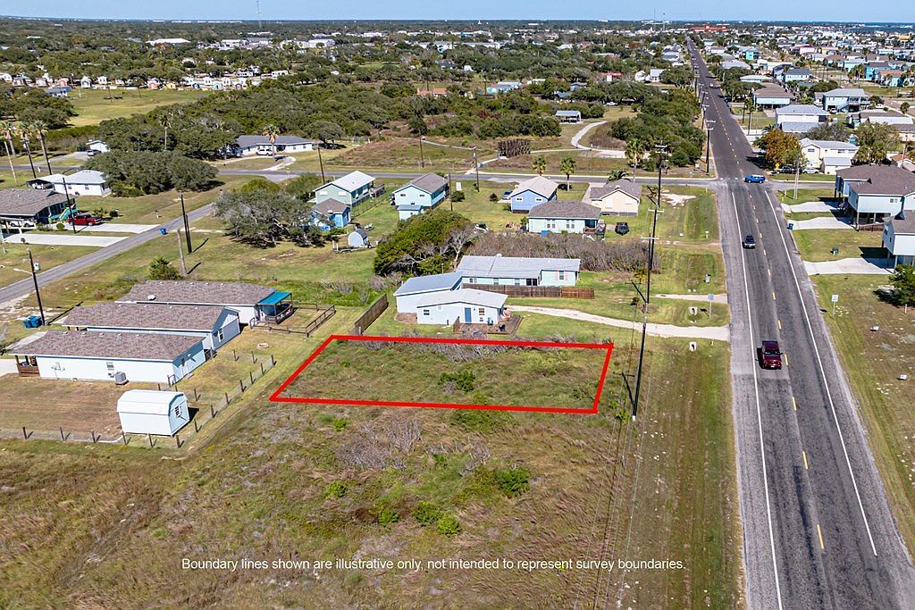 1521 S Church St Rockport, TX 78382 - Thumbnail 4