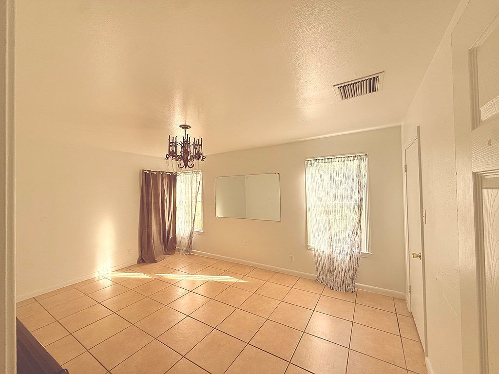 1109 Lady Claire St Rockport, TX 78382 - Thumbnail 4