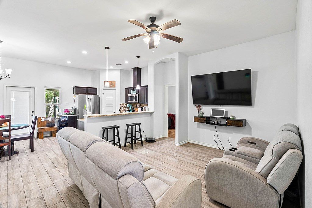 2026 Admiral Ln Aransas Pass, TX 78336 - Thumbnail 4