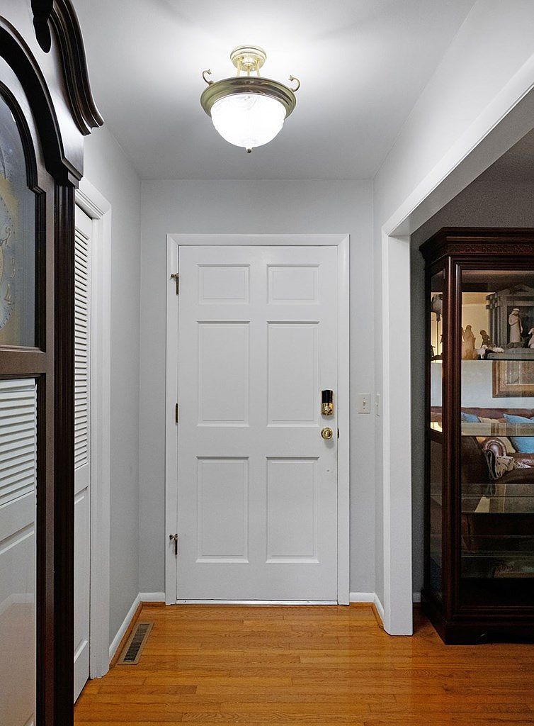 401 Skyline Dr Hazard, KY 41701 - Thumbnail 4