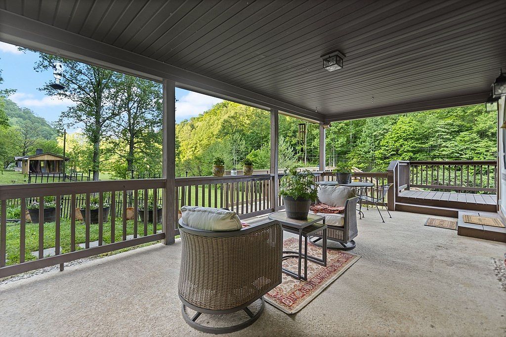 3887 Right Fork Maces Creek Rd Viper, KY 41774 - Thumbnail 4