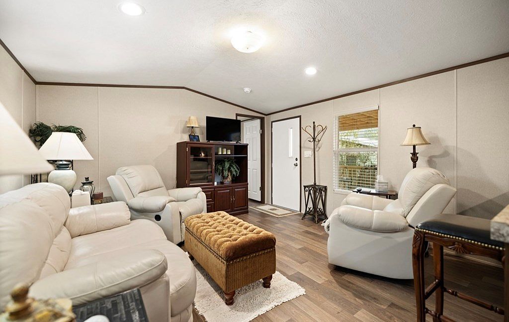 112 Cornett Rd Hazard, KY 41701 - Thumbnail 4