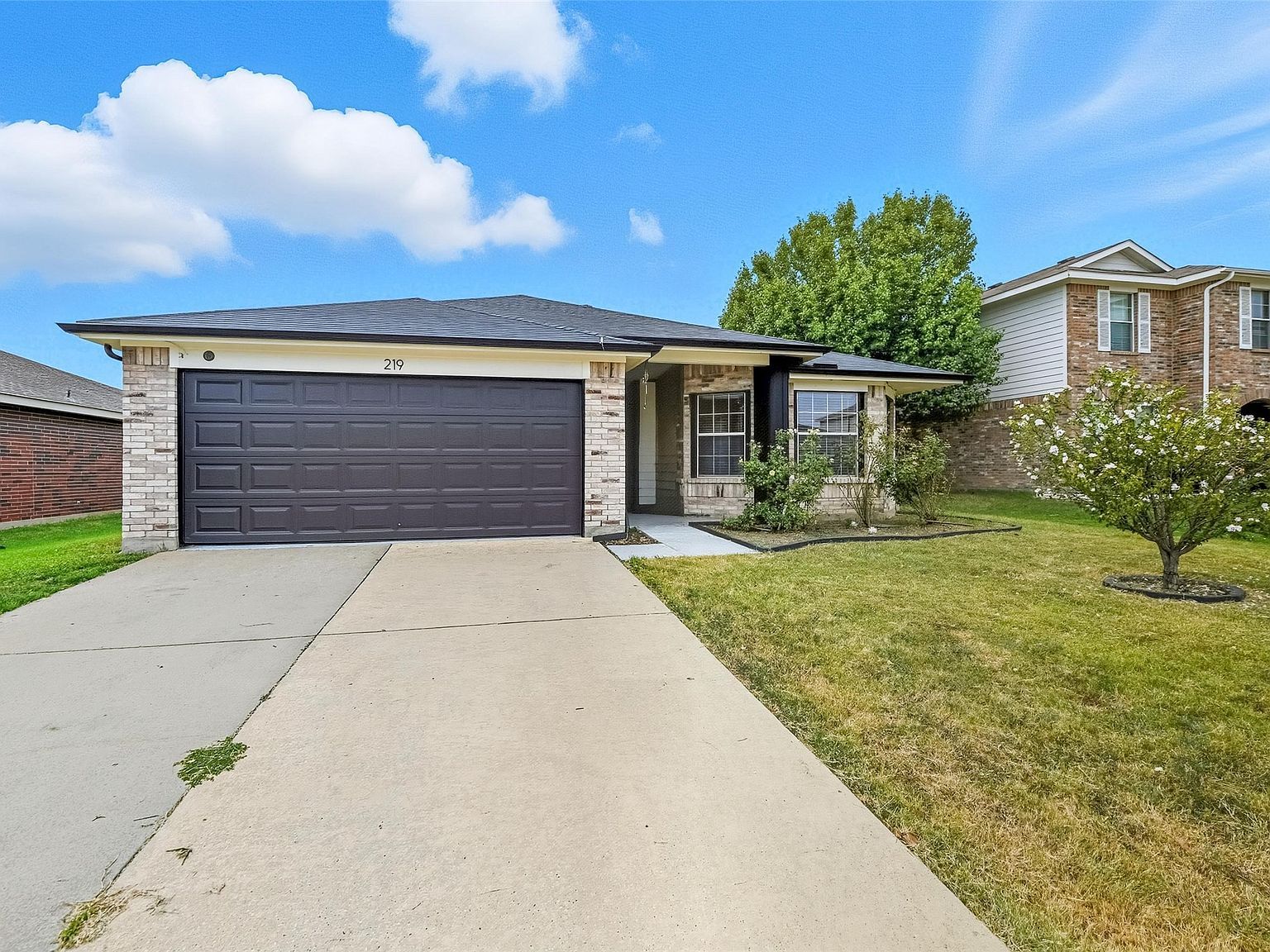 219 Hilltop Dr Justin, TX 76247 - Thumbnail 4