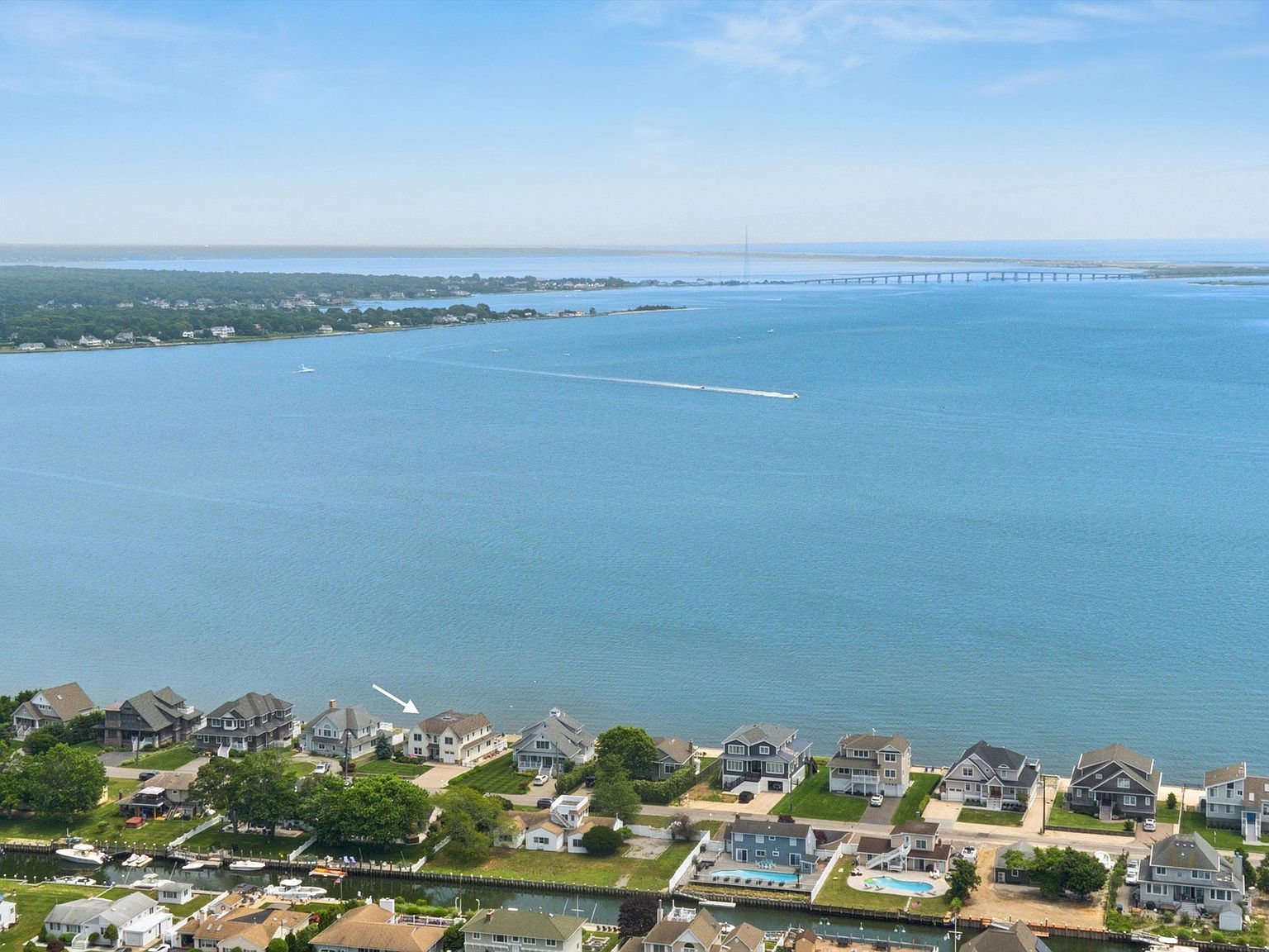 9 Shinnecock Rd East Quogue, NY 11942 - Thumbnail 4