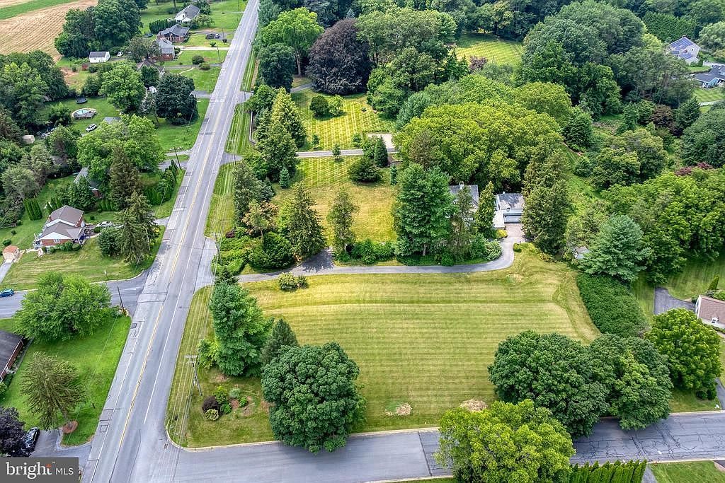 1 & 2 Bentley Ln Lancaster, PA 17603 - Thumbnail 4