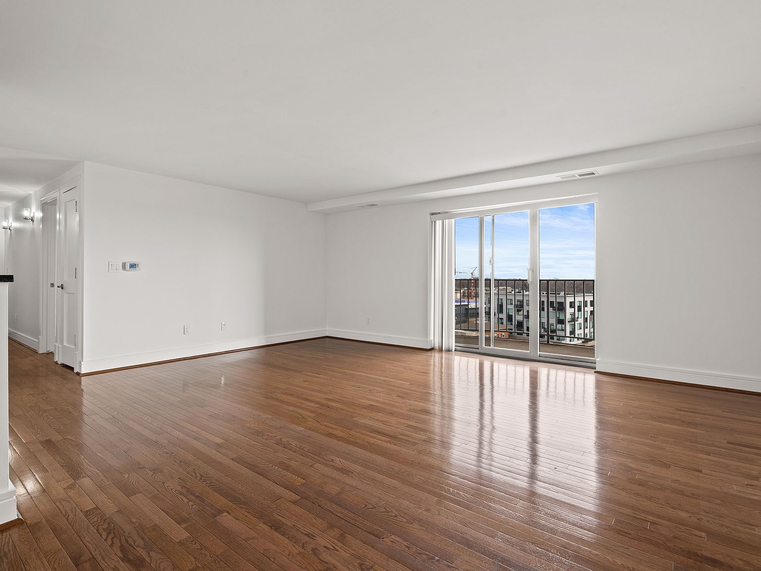 411 S Old Woodward Ave UNIT 924 Birmingham, MI 48009 - Thumbnail 4