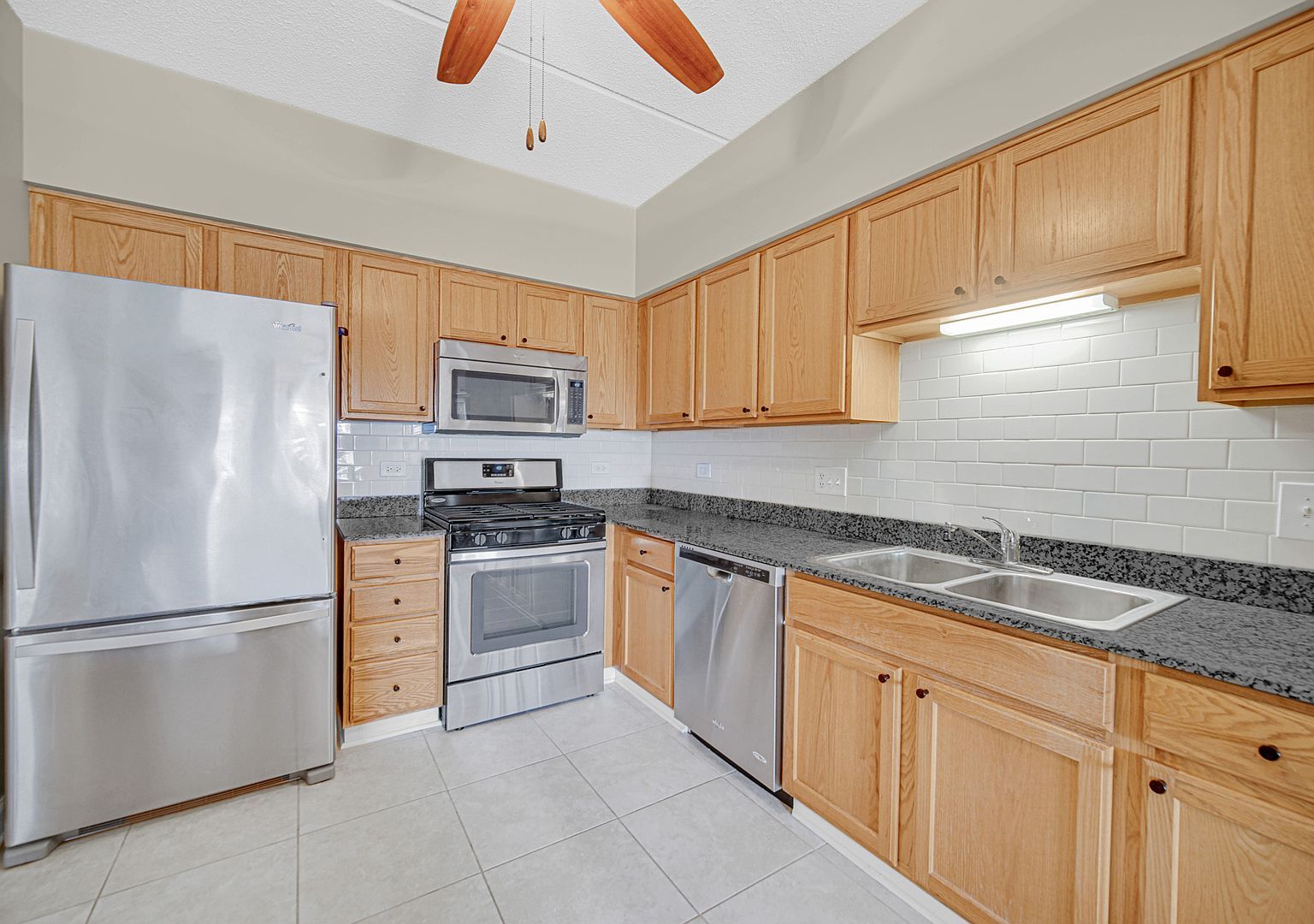 3451 N Carriageway Dr Unit 305 Arlington Heights, IL 60004 - Thumbnail 4