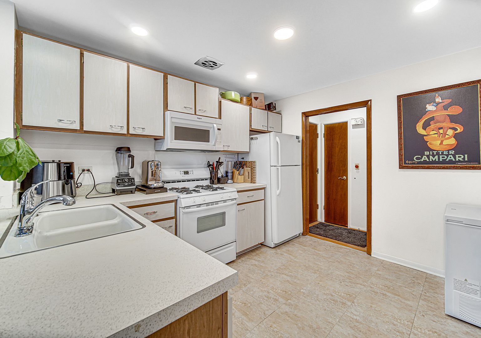 101 N Lincoln Ln APT 2A Arlington Heights, IL 60004 - Thumbnail 4