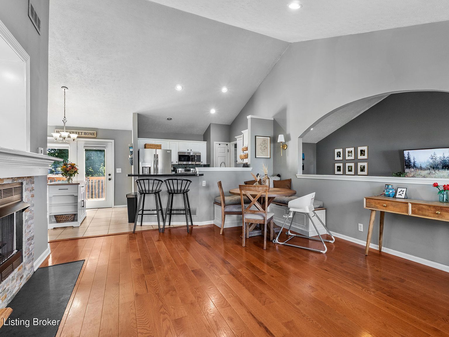 12005 Valley Meadow Way Louisville, KY 40272 - Thumbnail 4