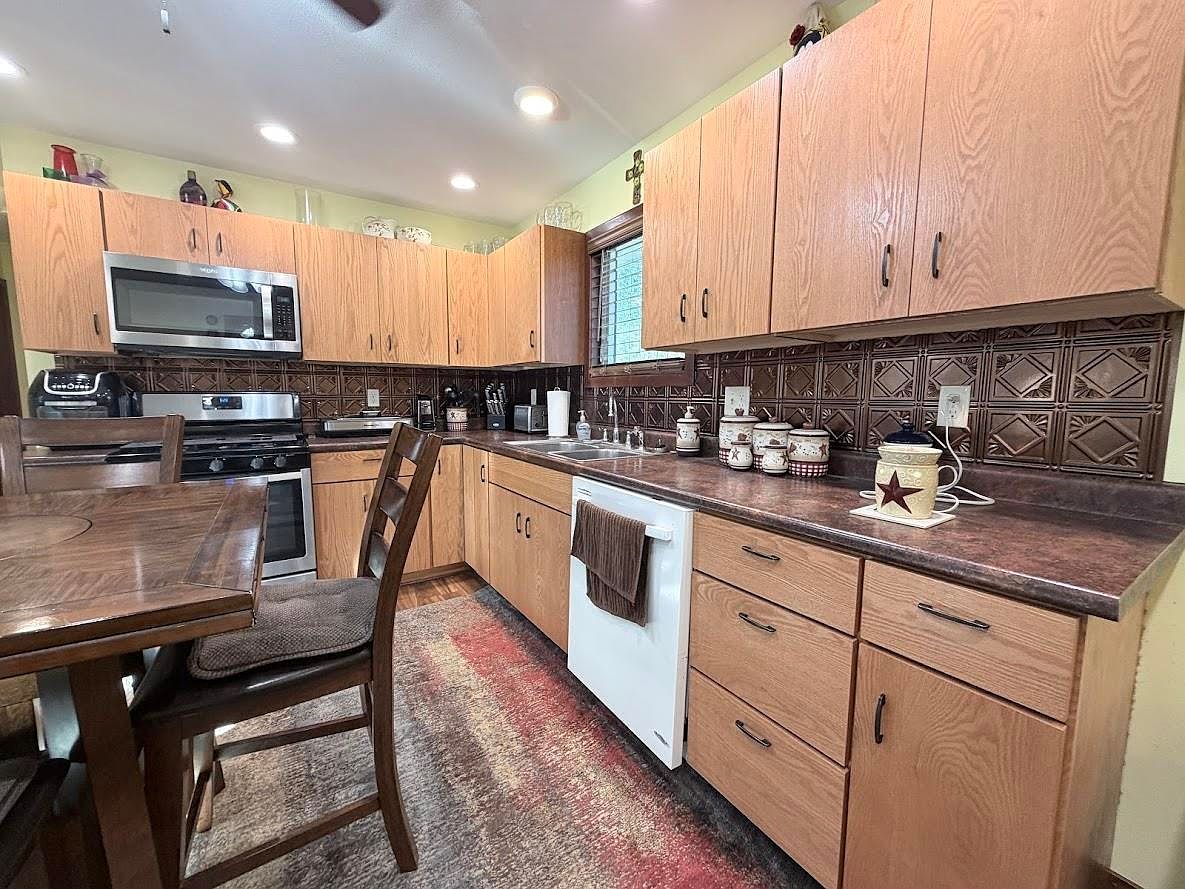 102 N Lincoln St Everly, IA 51338 - Thumbnail 4