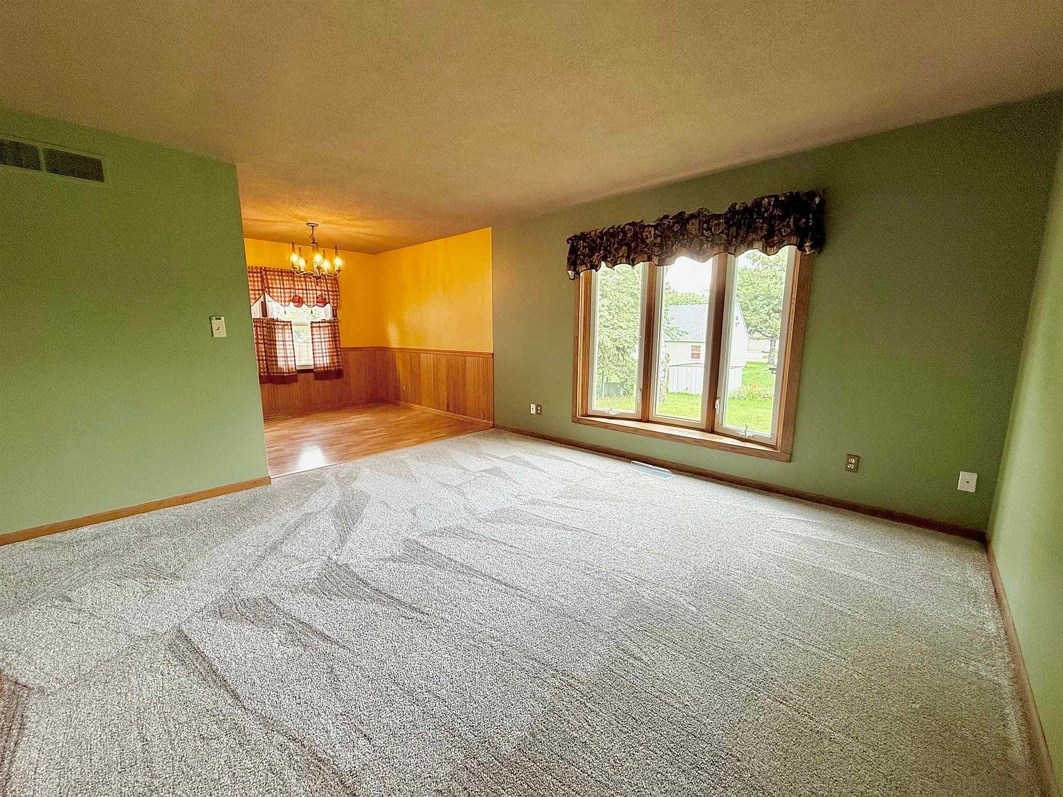 209 Southmoor Dr Spencer, IA 51301 - Thumbnail 4