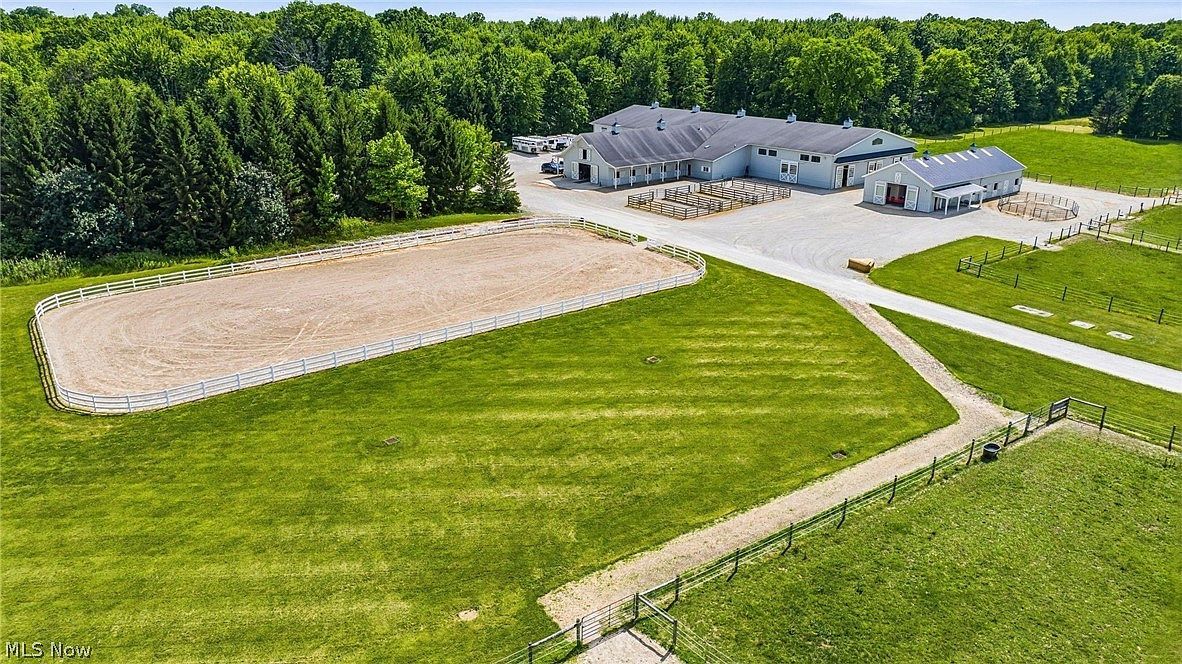 3126 Mennonite Rd Mantua, OH 44255 - Thumbnail 4