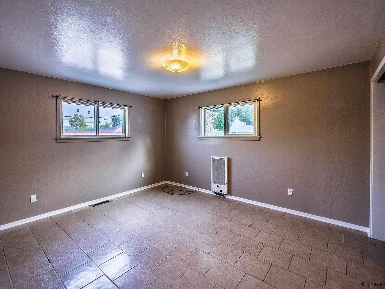 404 10th St Wheatland, WY 82201 - Thumbnail 4