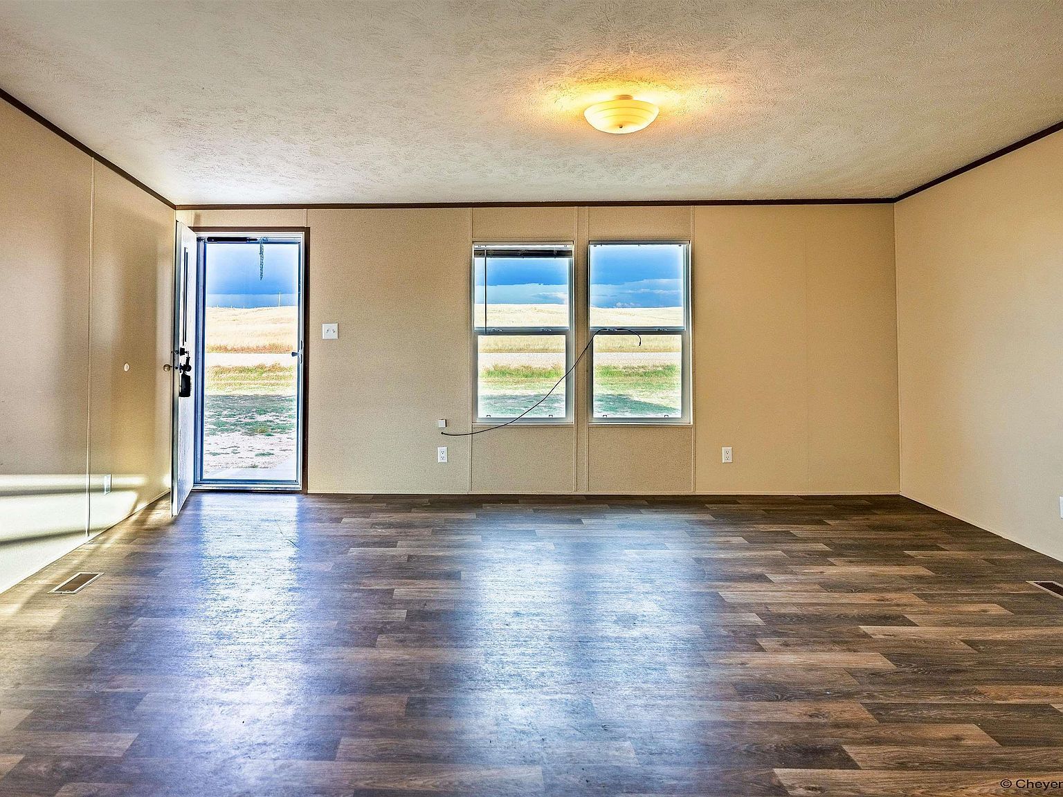 12703 Chalk Bluff Rd Cheyenne, WY 82007 - Thumbnail 4