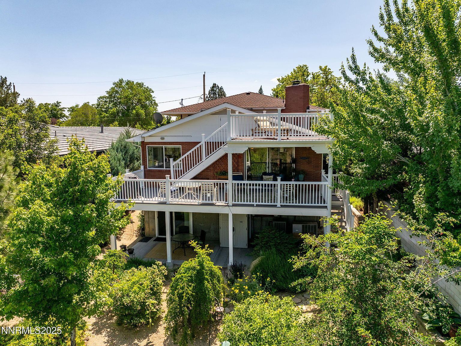 1435 Palisade Dr Reno, NV 89509 - Thumbnail 4