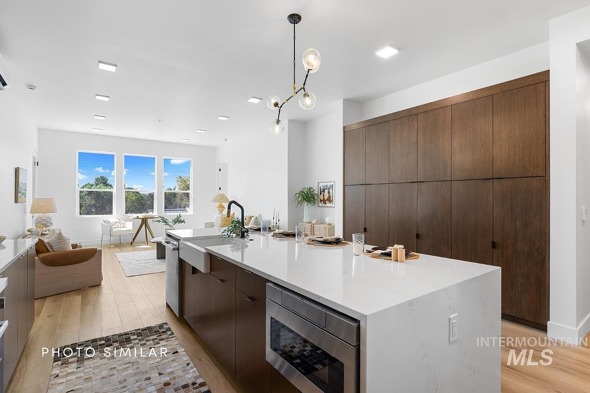 55 E State St #203 Eagle, ID 83616 - Thumbnail 4