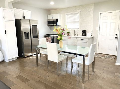 1313 Gordon Ave Calumet City, IL 60409 - Thumbnail 4