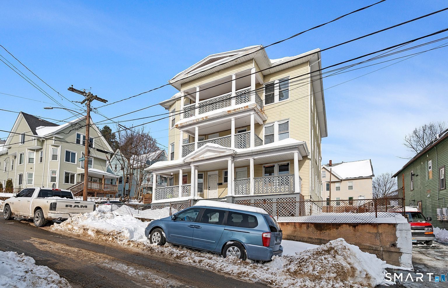 36 Brewster St Waterbury, CT 06704 - Thumbnail 4