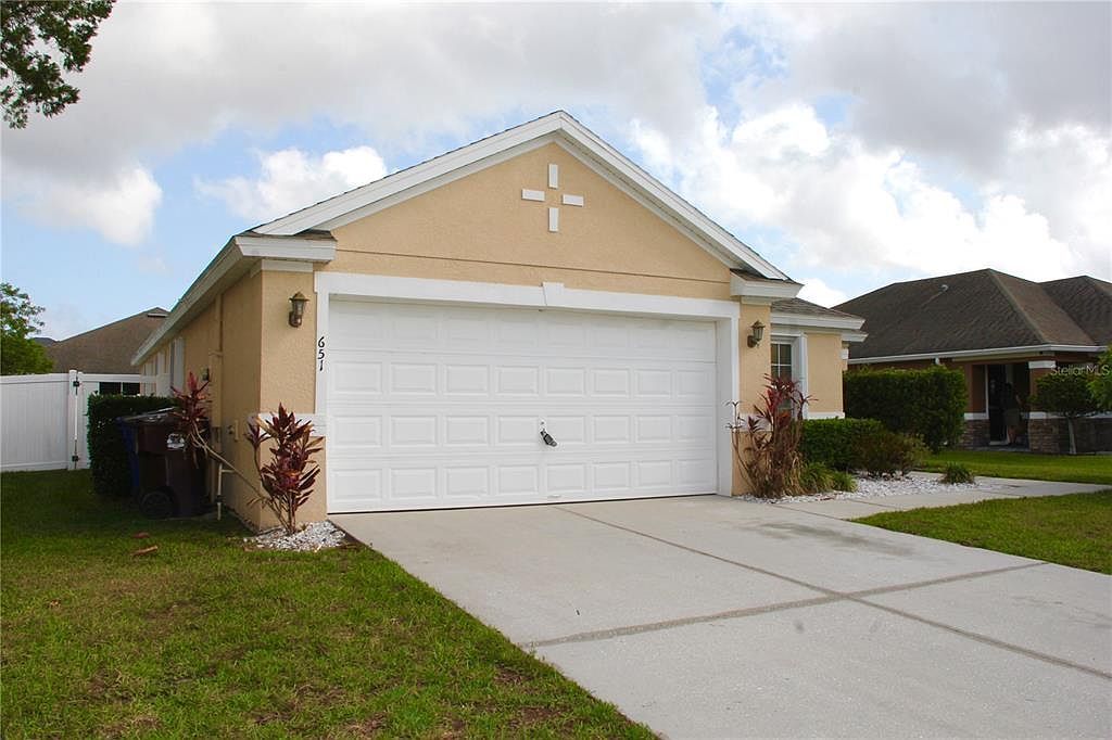 651 Michigan Estates Cir Saint Cloud, FL 34769 - Thumbnail 4