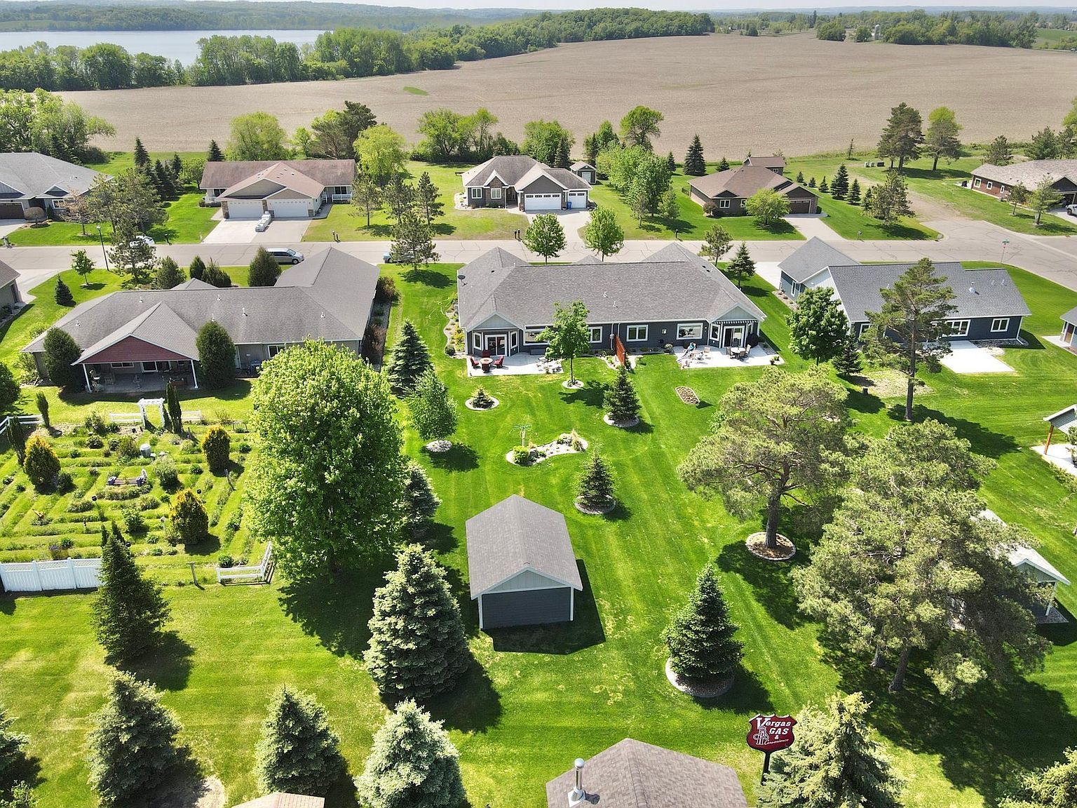 910 Lake Forest Cir Detroit Lakes, MN 56501 - Thumbnail 4