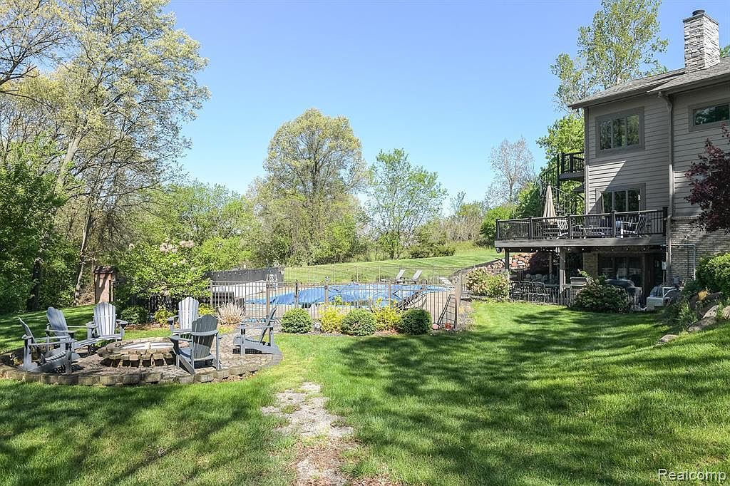 1194 Eagle Nest Ct Milford, MI 48381 - Thumbnail 4