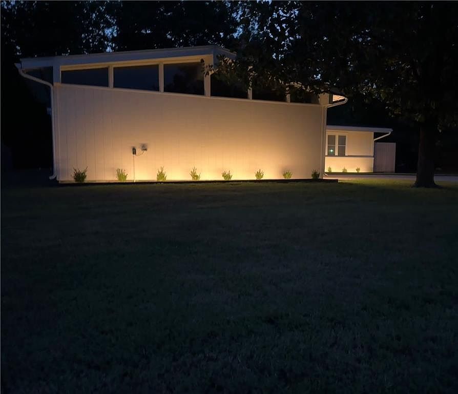 108 Catalpa St Coffeyville, KS 67337 - Thumbnail 4