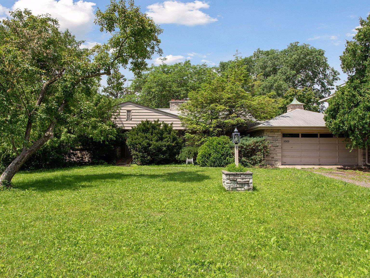 1065 Colby St Saint Paul, MN 55116 - Thumbnail 4