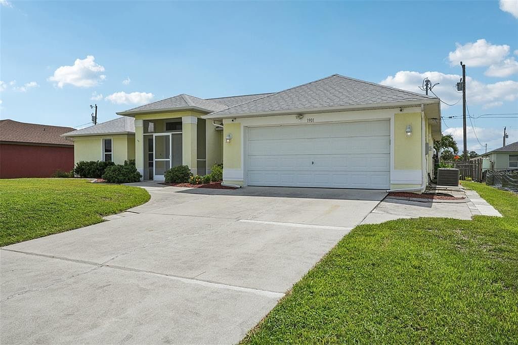 1901 NE 22nd Ave Cape Coral, FL 33909 - Thumbnail 4
