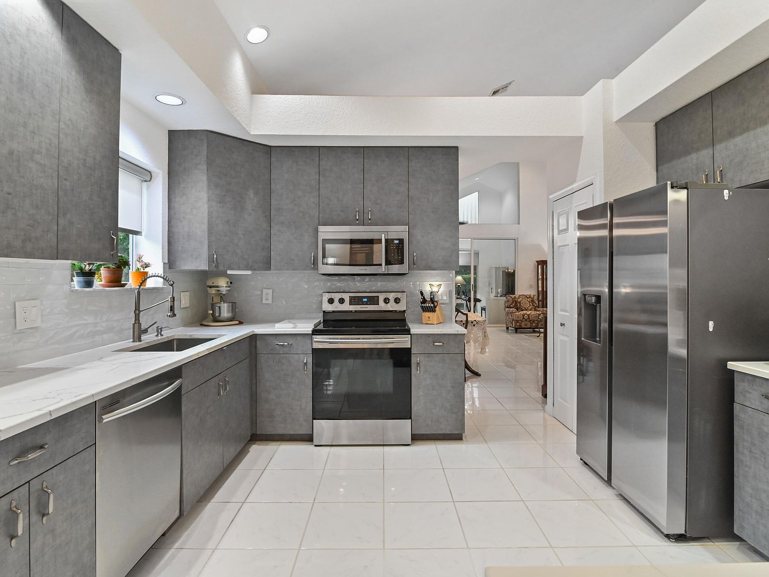 11893 Fountainside Cir Boynton Beach, FL 33437 - Thumbnail 4