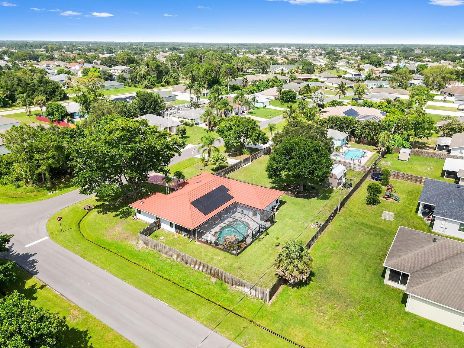 1086 SW Goodman Ave Port Saint Lucie, FL 34953 - Thumbnail 4