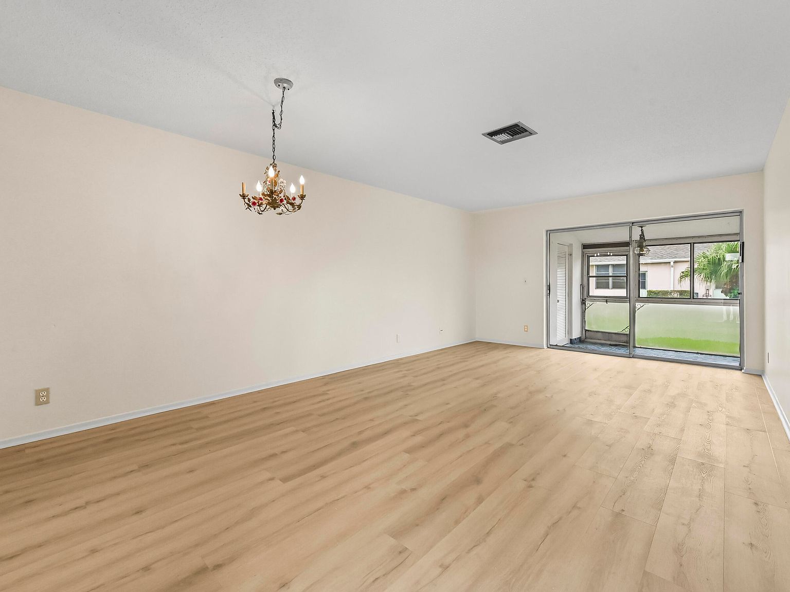 2664 Dudley Dr E APT F West Palm Beach, FL 33415 - Thumbnail 4